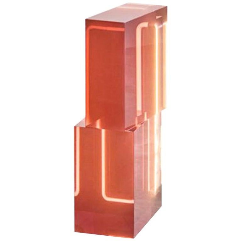 Sabine Marcelis Totem 60 Lampadaire Rose Crimson Translucide Résine et Neon en vente 1
