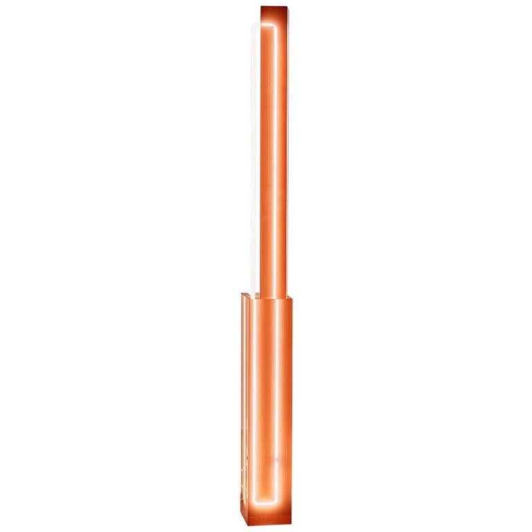 XXIe siècle et contemporain Sabine Marcelis, lampadaire TOTEM contemporain en résine translucide foxia rouge en vente