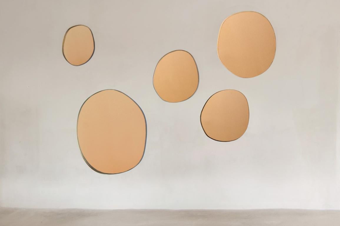 Sabine Marcelis Zeitgenössischer Wandspiegel, Niederlande, Modell „Off Round“ dünn  (Niederländisch) im Angebot