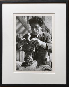 Vintage Alberto Giacometti dans son Atelier, 1954 (Giacometti in his studio)