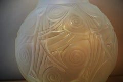 Sabino 1930s opalescent Glass Art Deco Vase