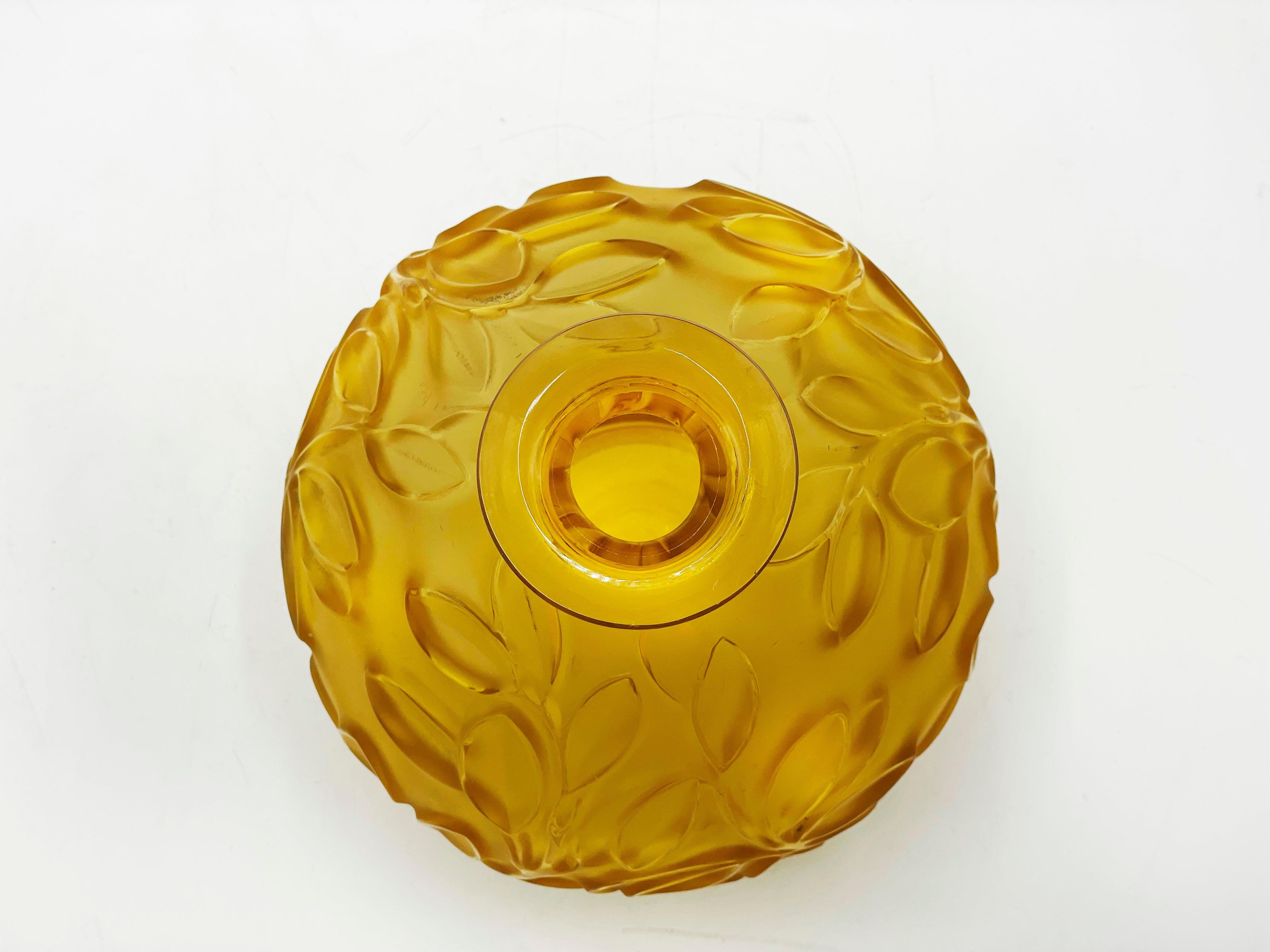 Jarrón de cristal Sabino Art Glass Francés en venta