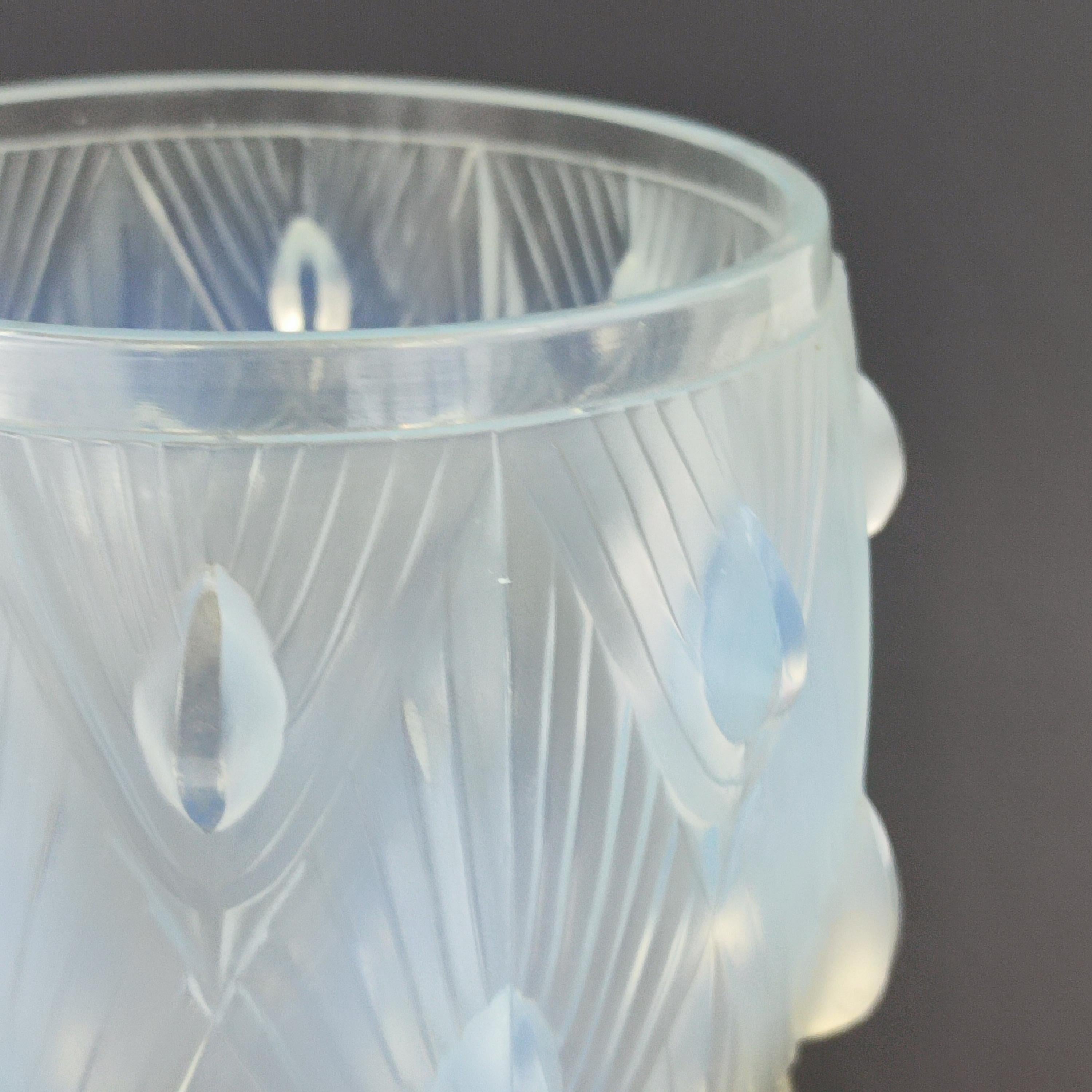 Vaso in vetro opalescente Sabino Art Glass, Francia, 1930 in vendita 5