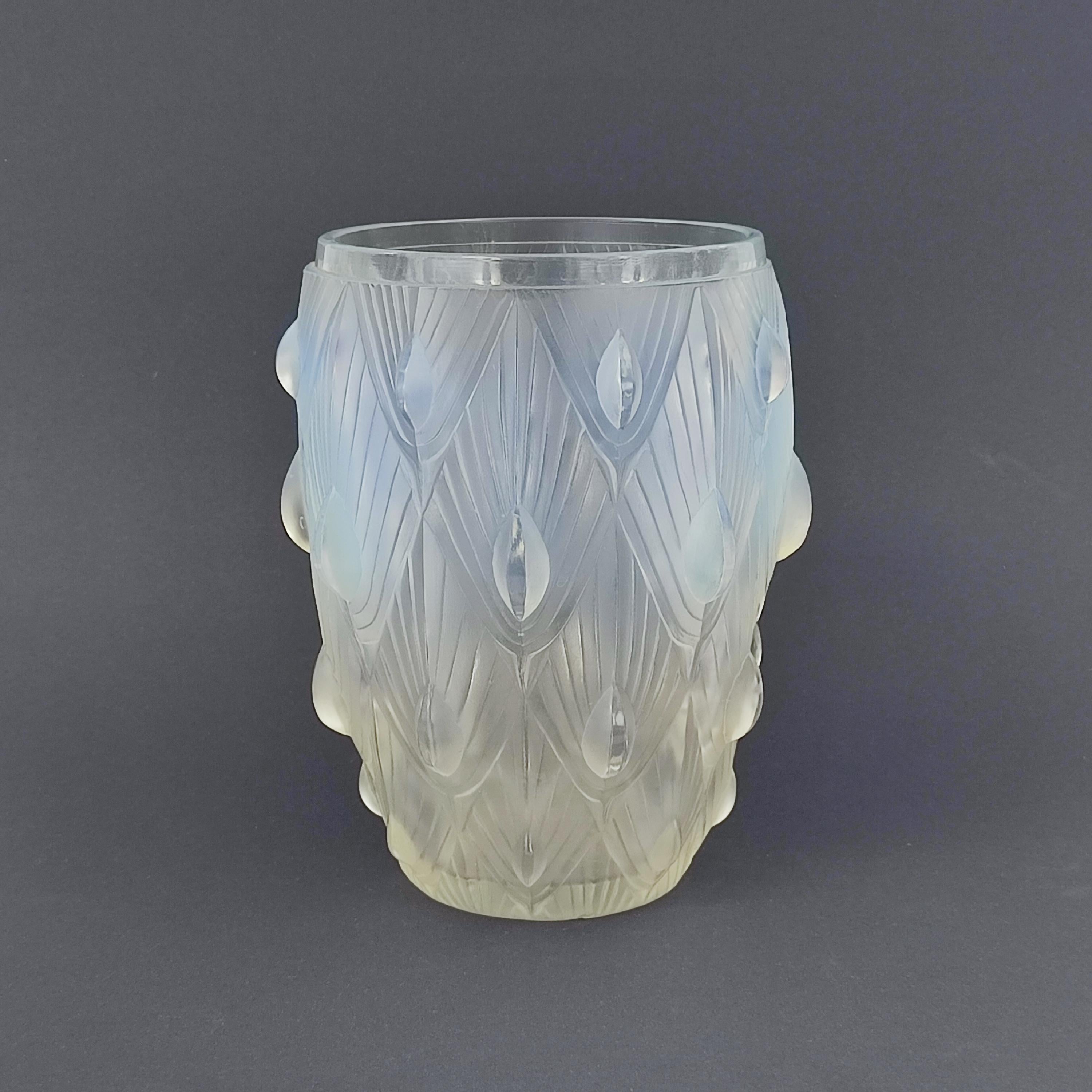 XX secolo Vaso in vetro opalescente Sabino Art Glass, Francia, 1930 in vendita