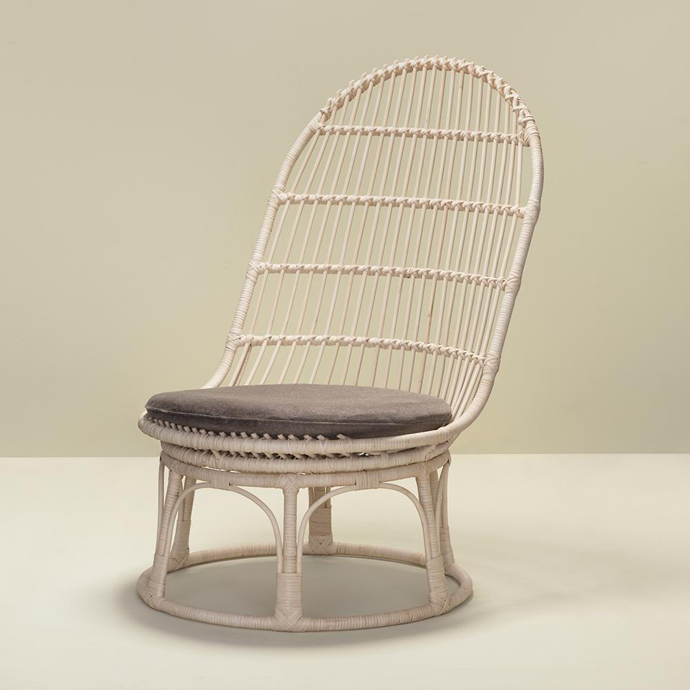 Molded Sabino Chair