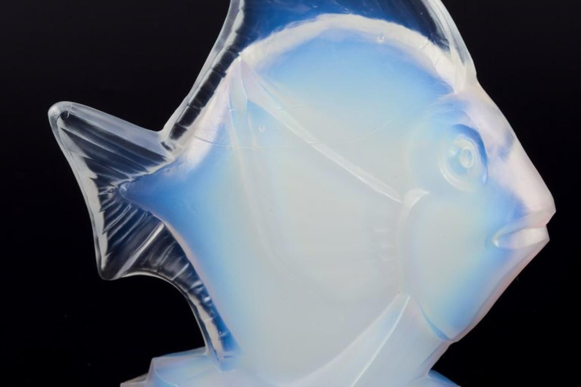 Sabino, Frankreich. Fisch aus Kunstglas. Opalglas im Art déco-Stil. im Zustand „Hervorragend“ im Angebot in Copenhagen, DK