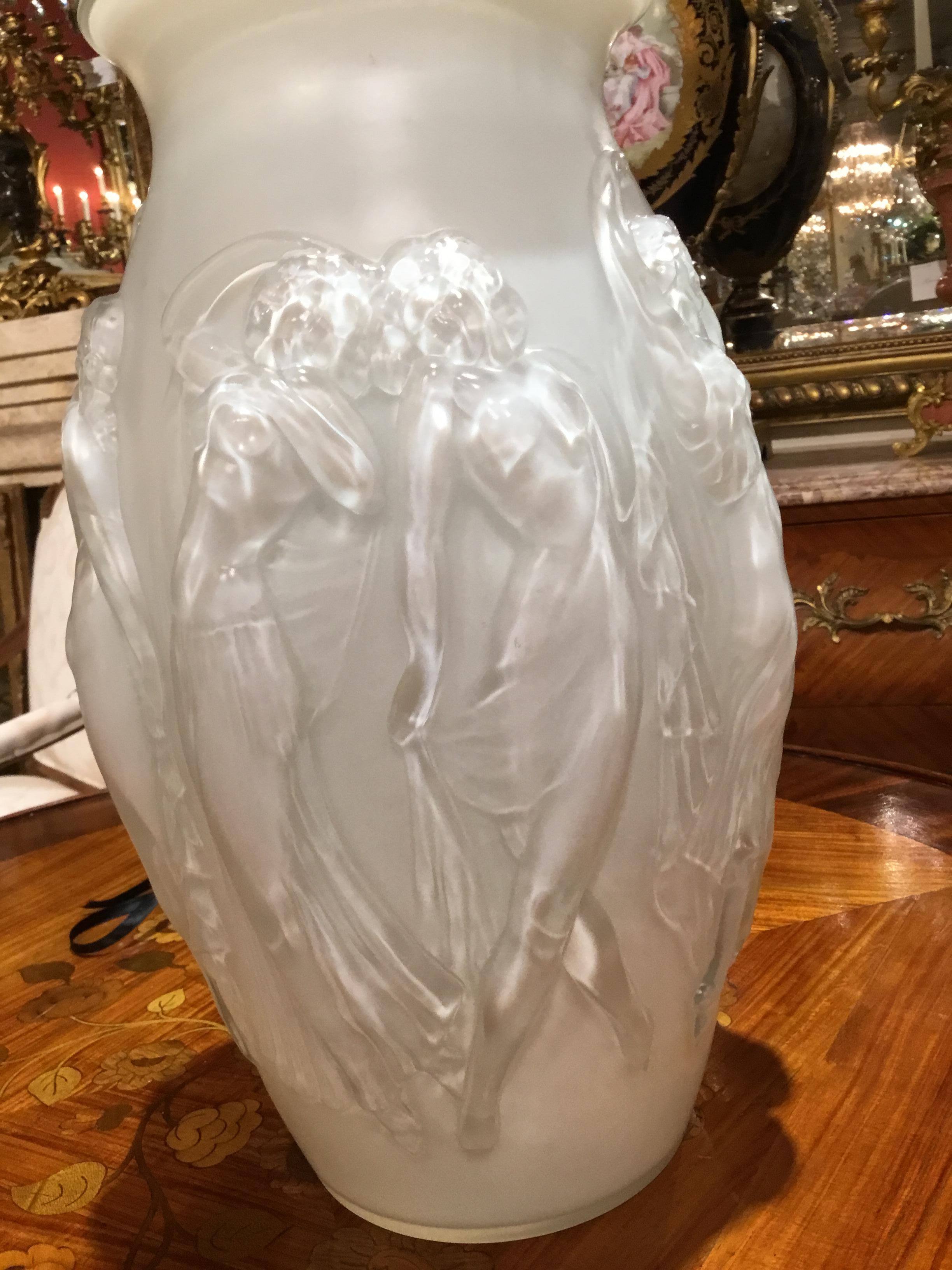 Sabino/France Mouth Blown Vase “La Danse” in Translucent White Glass of Dancers In Excellent Condition In Houston, TX