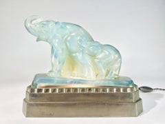 SABINO France opalescent Art Deco 1930 glass "Elephant and cub" signed.