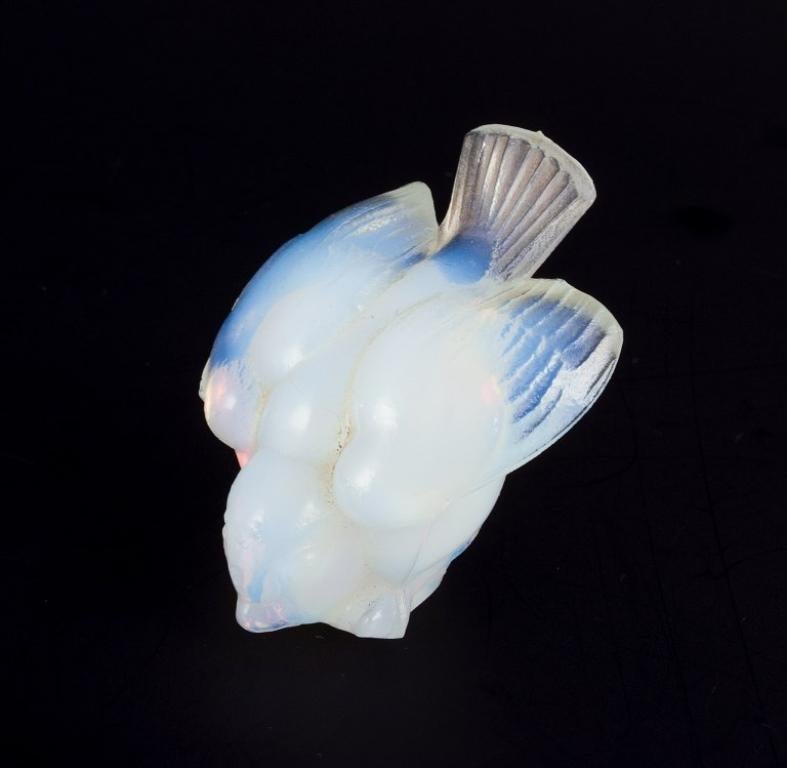 Sabino, Frankreich. Zwei Vogelkröten aus Kunstglas, Art-Déco-Opalglas. im Zustand „Hervorragend“ im Angebot in Copenhagen, DK