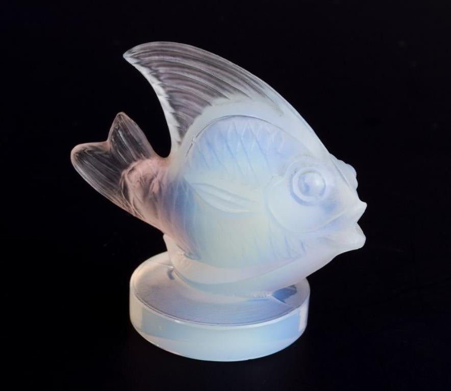 Art Glass Sabino, France. Two fish in Art Deco opaline art glass with  bluish tint. For Sale