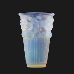 Sabino French 1930s Art Deco Opalescent Glass Vase