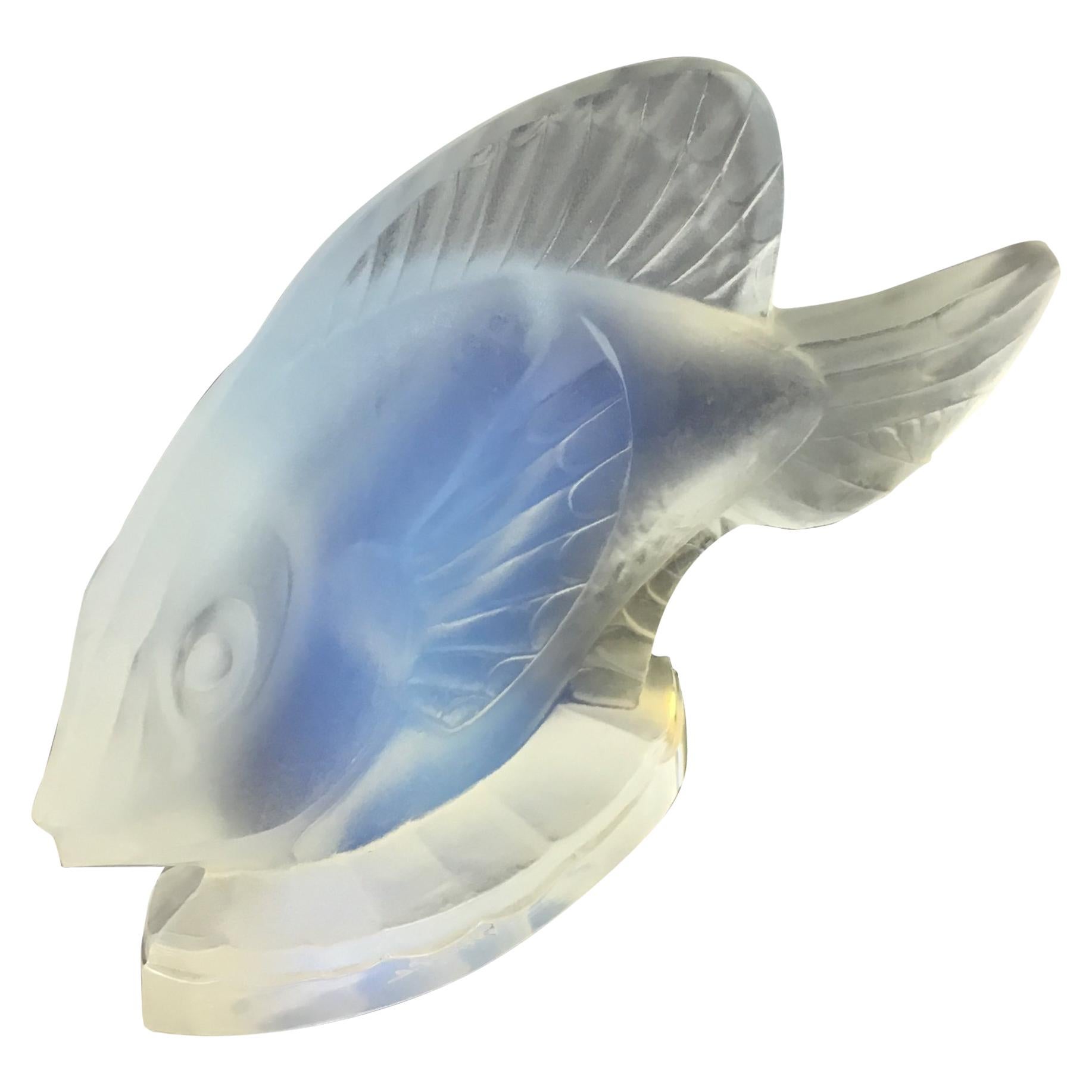 Figurine de poisson en verre d'art opalescent de Marius-Ernest Sabino