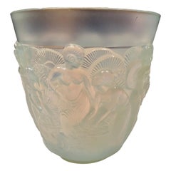 Sabino Opalescent Glass Abundance Vase