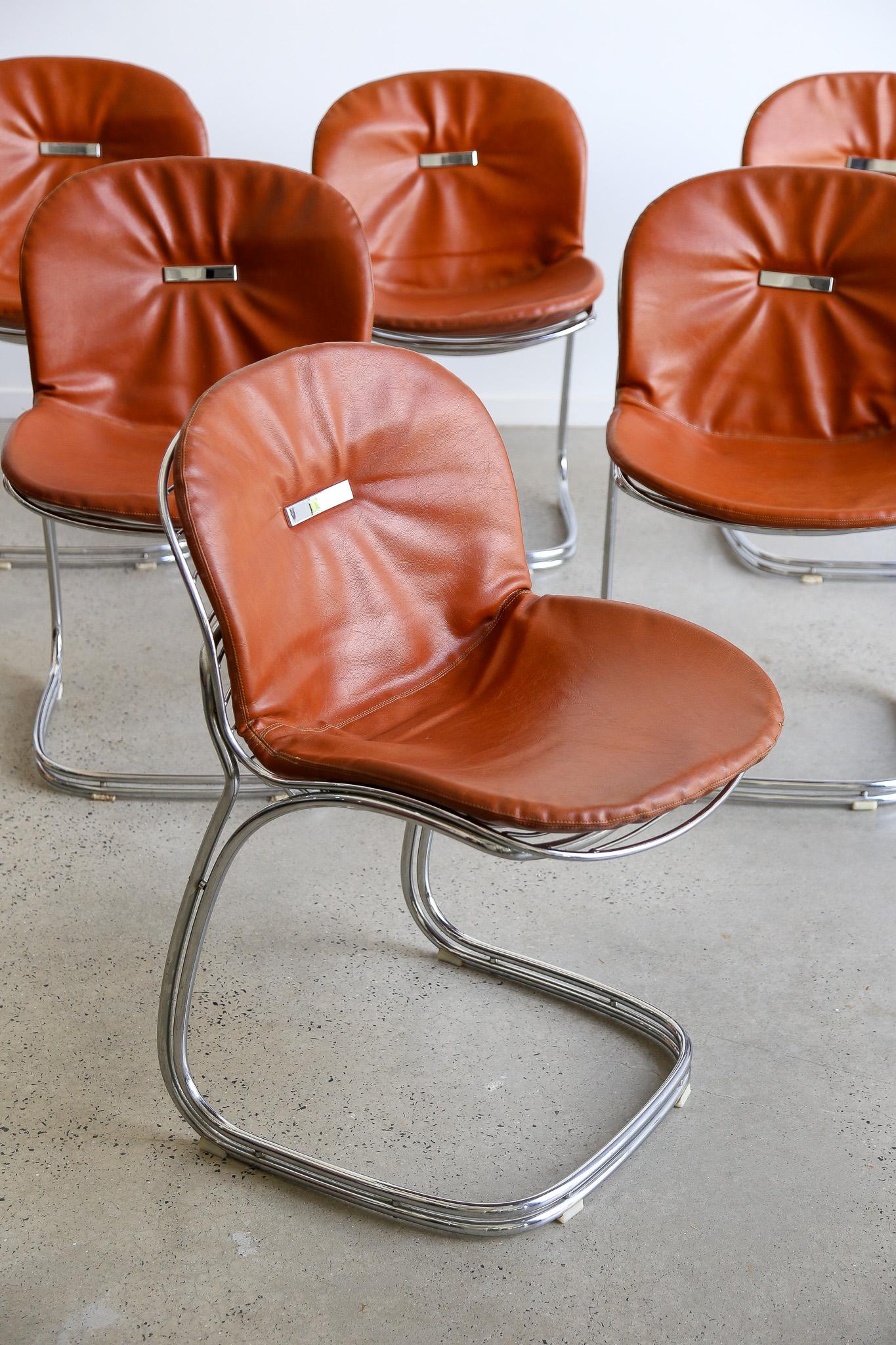 Mid-Century moderno Set di sei sedie Sabrina di Gastone Rinaldi per RIMA in cromo e pelle in vendita