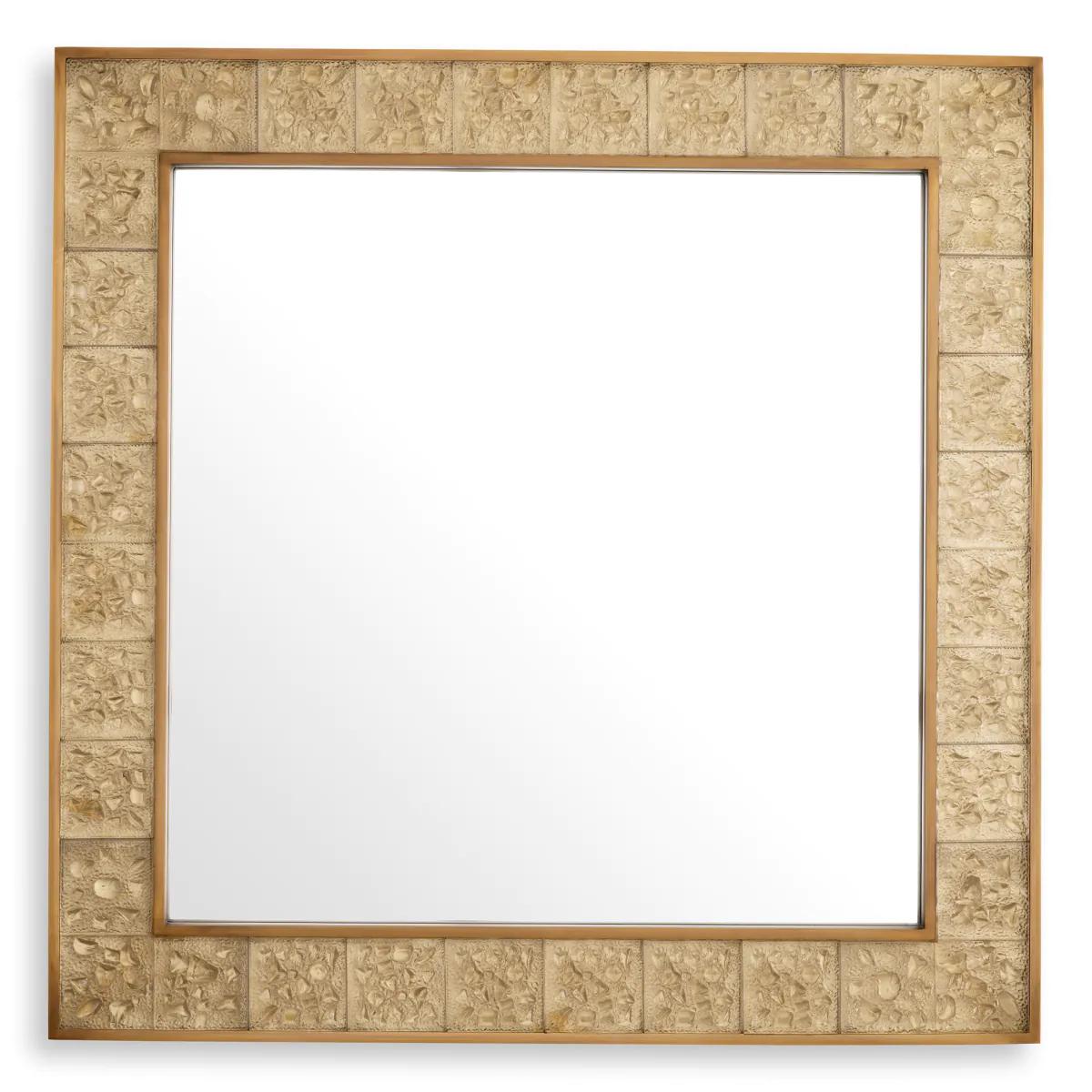 Mirror Sabrine with all frame in solid brass
in vintage finish, with square flat mirror in
glass. Hanging method: French cleat.