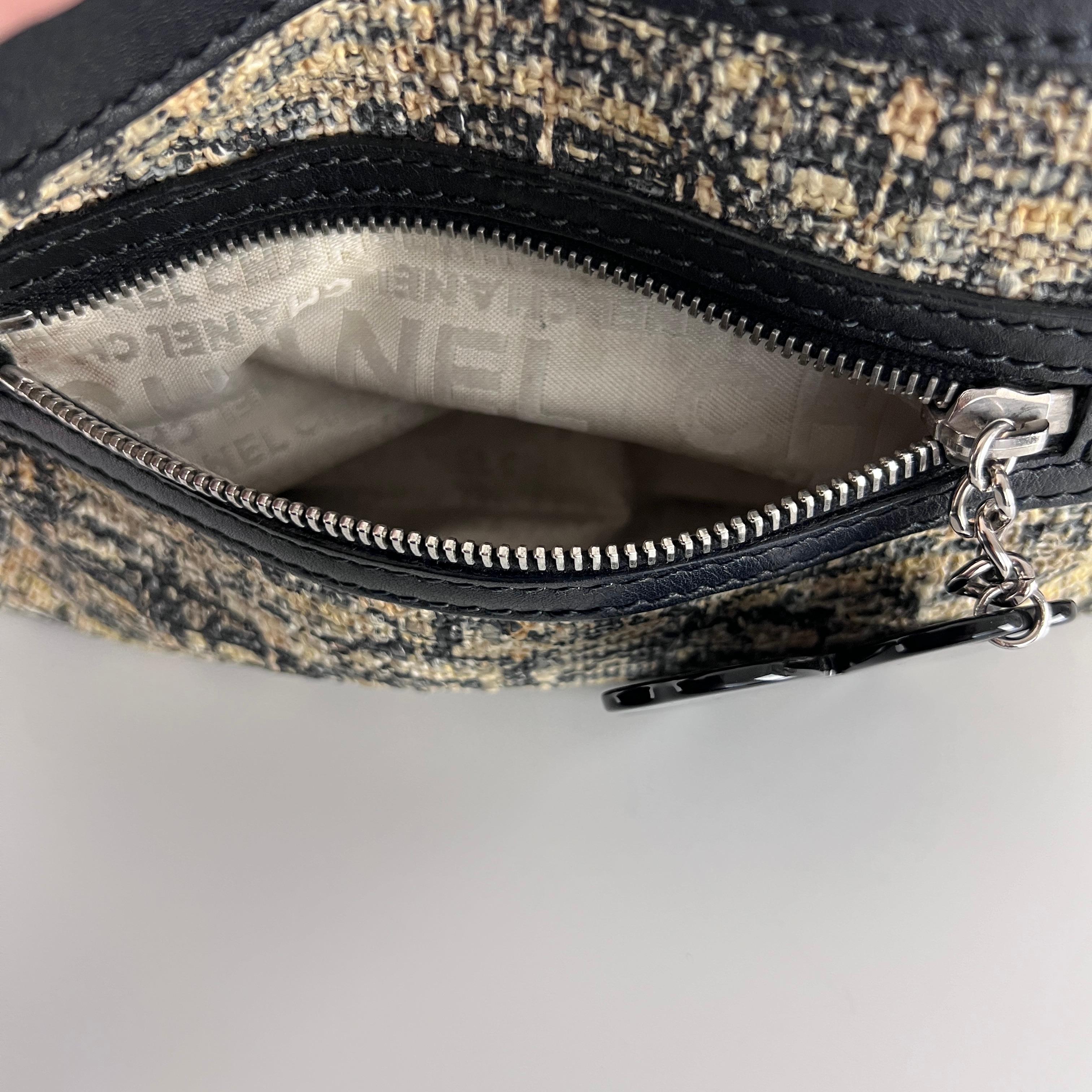 Sac à main Chanel Hobo Tweed Small tweed et cuir noir 2005-2006 in vendita 7