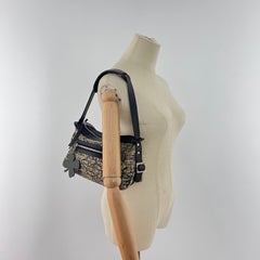 Sac à main CHANEL Hobo Tweed Small tweed et cuir noir 2005-2006