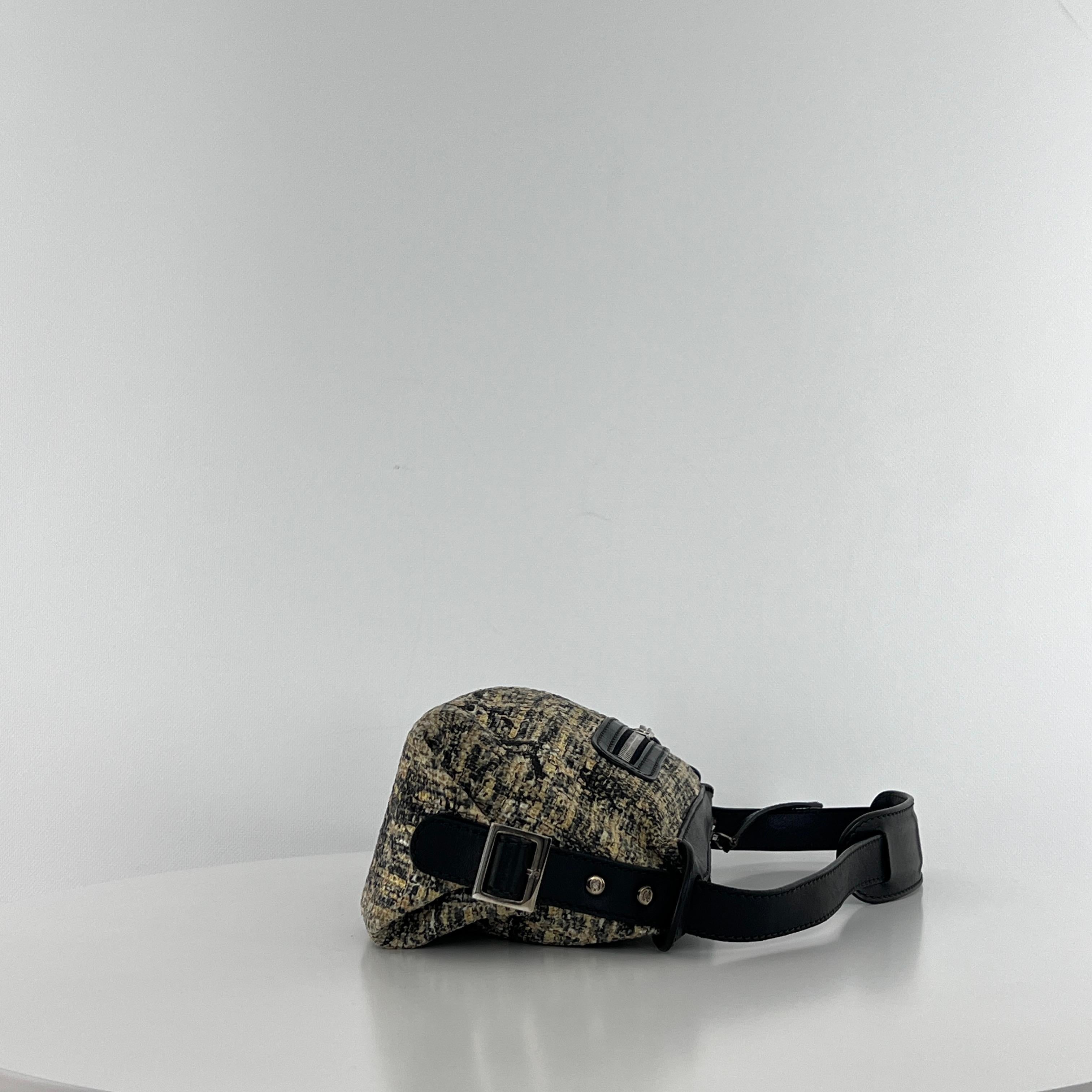 Sac à main Chanel Hobo Tweed Small tweed et cuir noir 2005-2006 in vendita 2