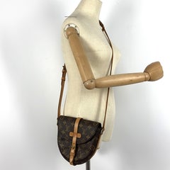 Sac à main LOUIS VUITTON Chantilly PM toile et cuir marron circa 1980