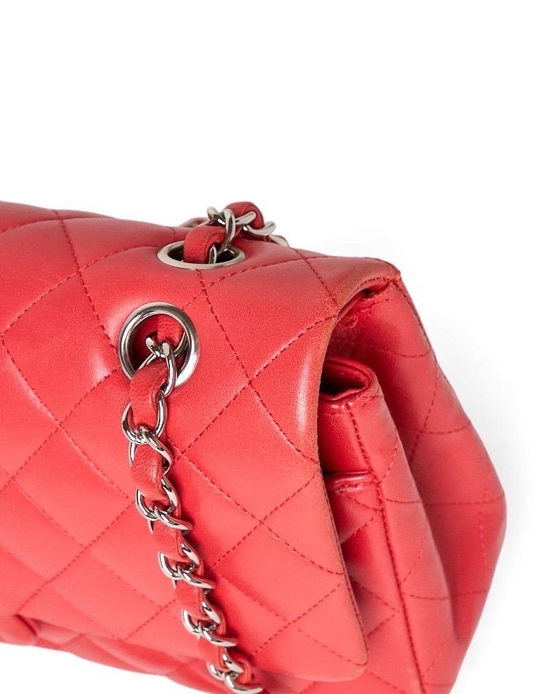 Handtasche Fendi mini aus marronem Leder mit silbernen Verzierungen. Er ist mit einer im Angebot 13