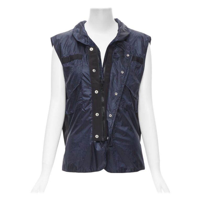 SACAI 2015 gilet bleu marine en nylon léger à poches techniques avec fermeture éclair à gros grain S
