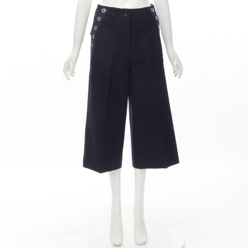 SACAI 2016 lana azul marino con ojales dorados y tachuelas Pantalón culotte de pernera ancha JP2 M en venta 5