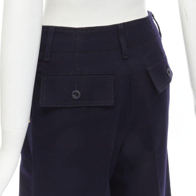 SACAI 2016 lana azul marino con ojales dorados y tachuelas Pantalón culotte de pernera ancha JP2 M en venta 2