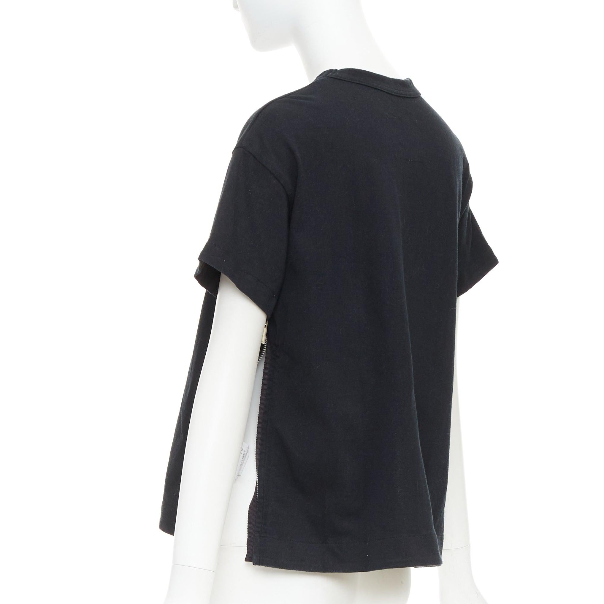 Sacai 2017 Daniel Johnston stampa rana  tshirt con zip laterale in cotone bianco e nero S.S. White in vendita 1