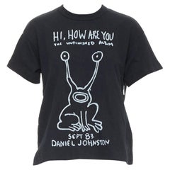 Sacai 2017 Daniel Johnston stampa rana  tshirt con zip laterale in cotone bianco e nero S.S. White