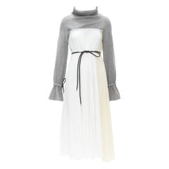 SACAI 2017 abito grigio in maglia con maniche a collo alto e plissé bianco panna JP2 M