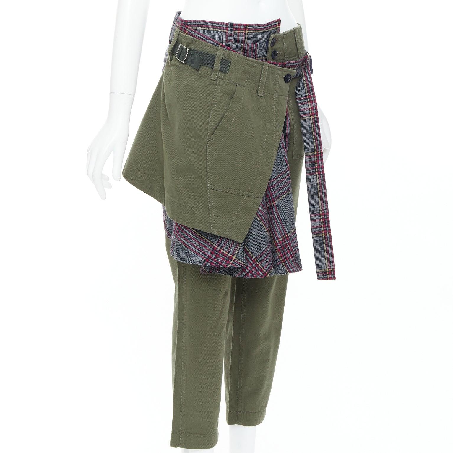 Gris SACAI 2018 - Pantalon kilt à carreaux déconstruits en coton kaki JP2 M en vente