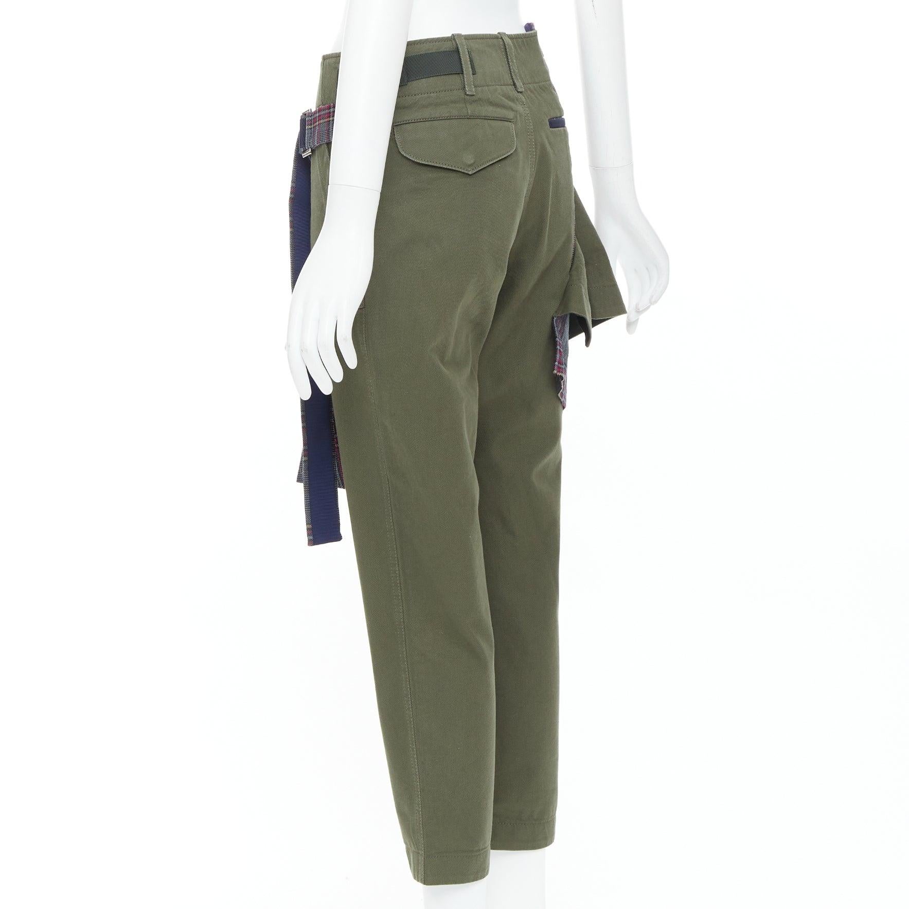 SACAI 2018 - Pantalon kilt à carreaux déconstruits en coton kaki JP2 M en vente 1