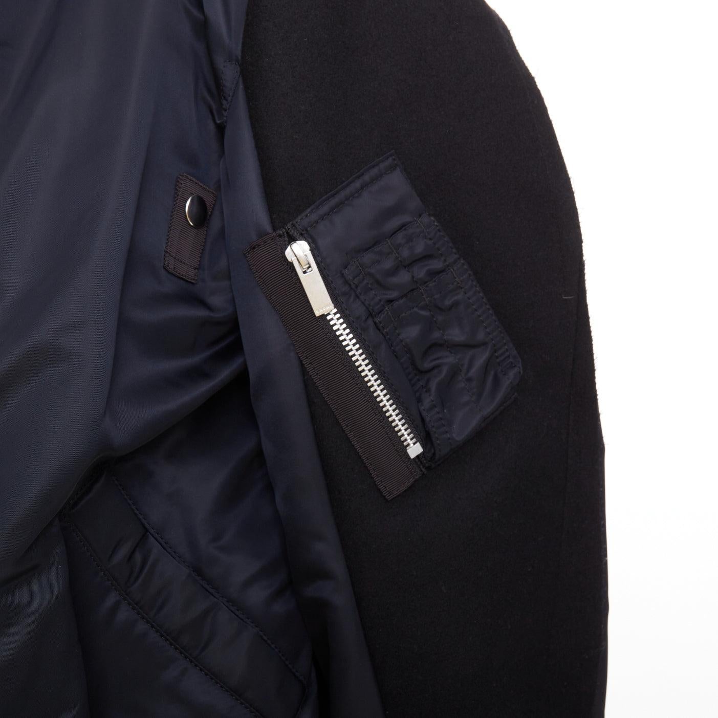 SACAI 2018 Passerella nero bottoni oro ibrido bomber blazer cappotto JP1 S in vendita 3