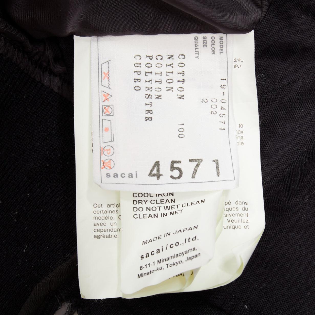 SACAI 2019 gris lavé coton mélangé denim noir nylon hybride veste JP2 M en vente 4