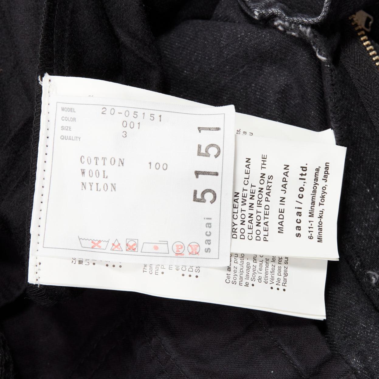 SACAI 2020 short de déconstruction à plis en denim noir en coton, laine et nylon JP3 L en vente 3