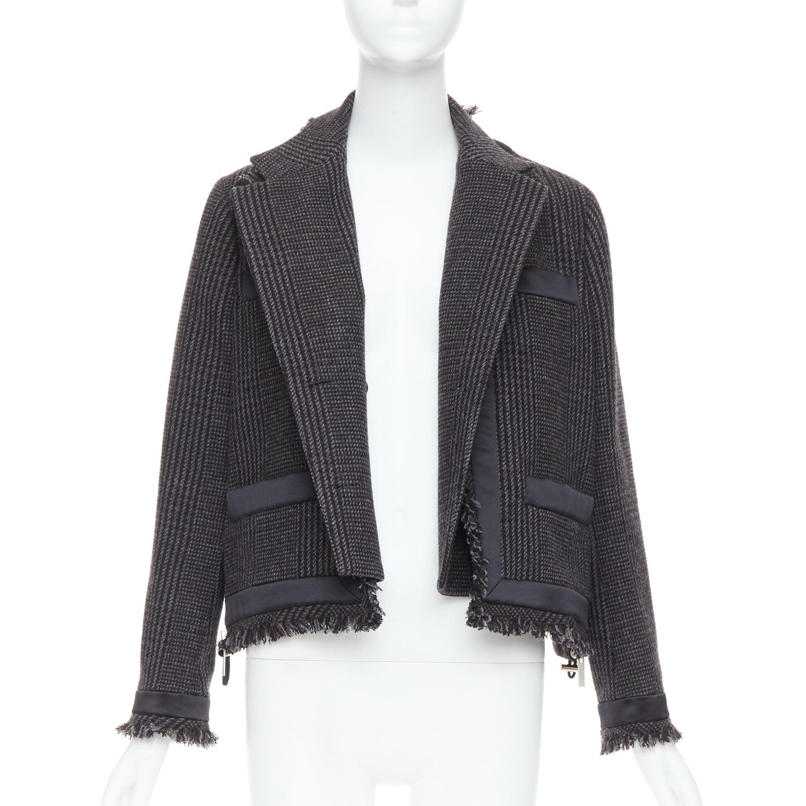 Nero SACAI 2020 Giacca in tweed imbottita in pied-de-poule grigio Glencheck con bordi sfrangiati JP2 I. in vendita