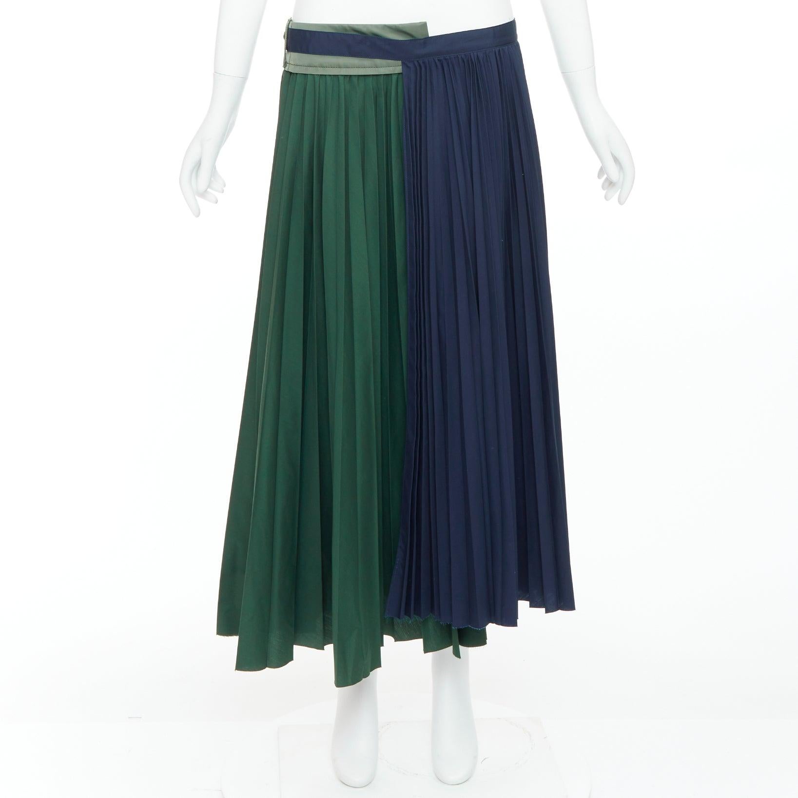 SACAI 2020 green navy nylon trim deconstructed pleated skirt JP3 L For Sale 4