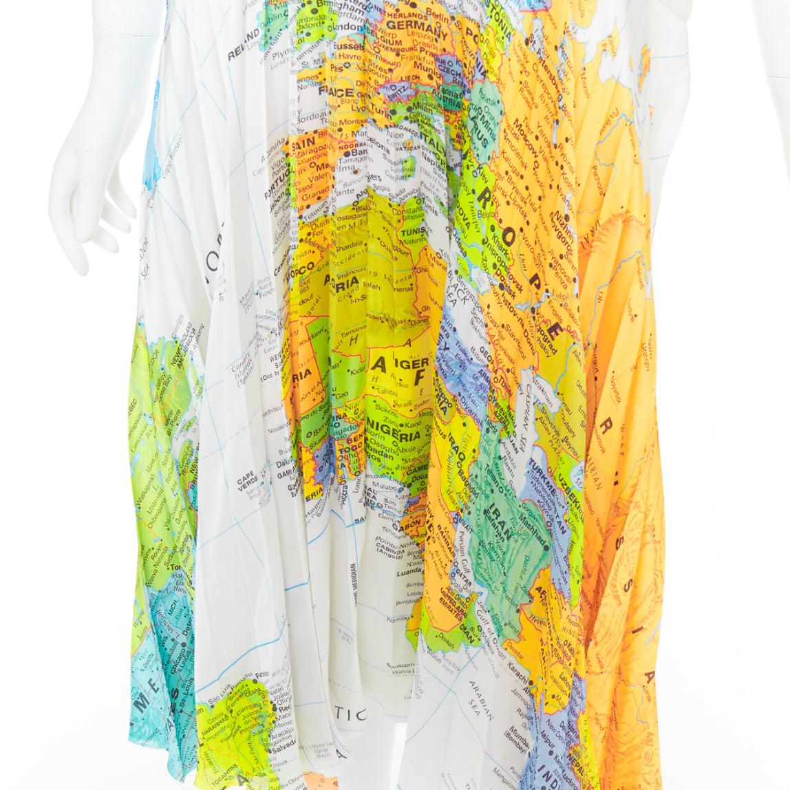 SACAI 2020 jaune bleu blanc imprimé carte ceinture noire robe midi JP2 M en vente 3