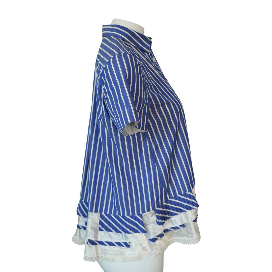 Sacai Blue and White Striped Button Up Top in vendita 2