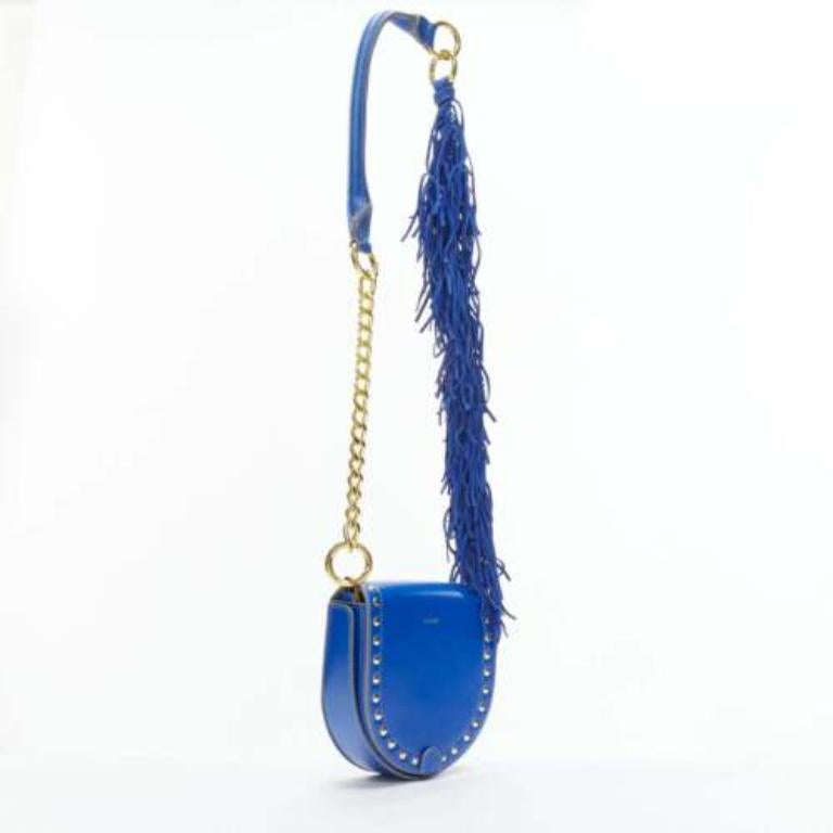 SACAI Horseshow kobaltblaue Wildleder Fransen Nieten Crossbody Tasche (Blau) im Angebot