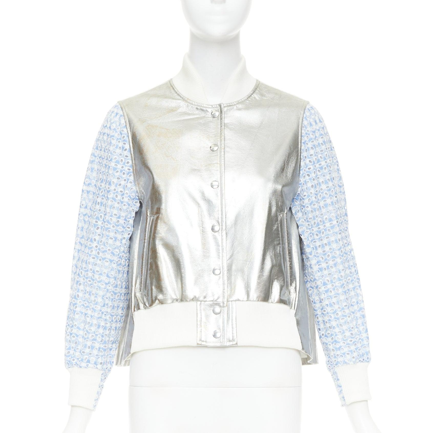 Grigio Sacai Luck ricamo a quadri blu anglais metallizzato giacca varsity svasata JP1 S in vendita