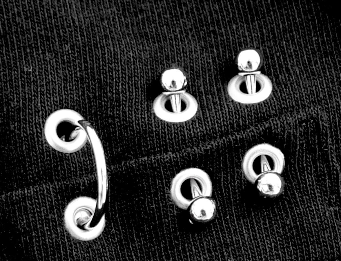 Maglietta Sacai Piercing Top In condizioni Nuovo in vendita a London, GB