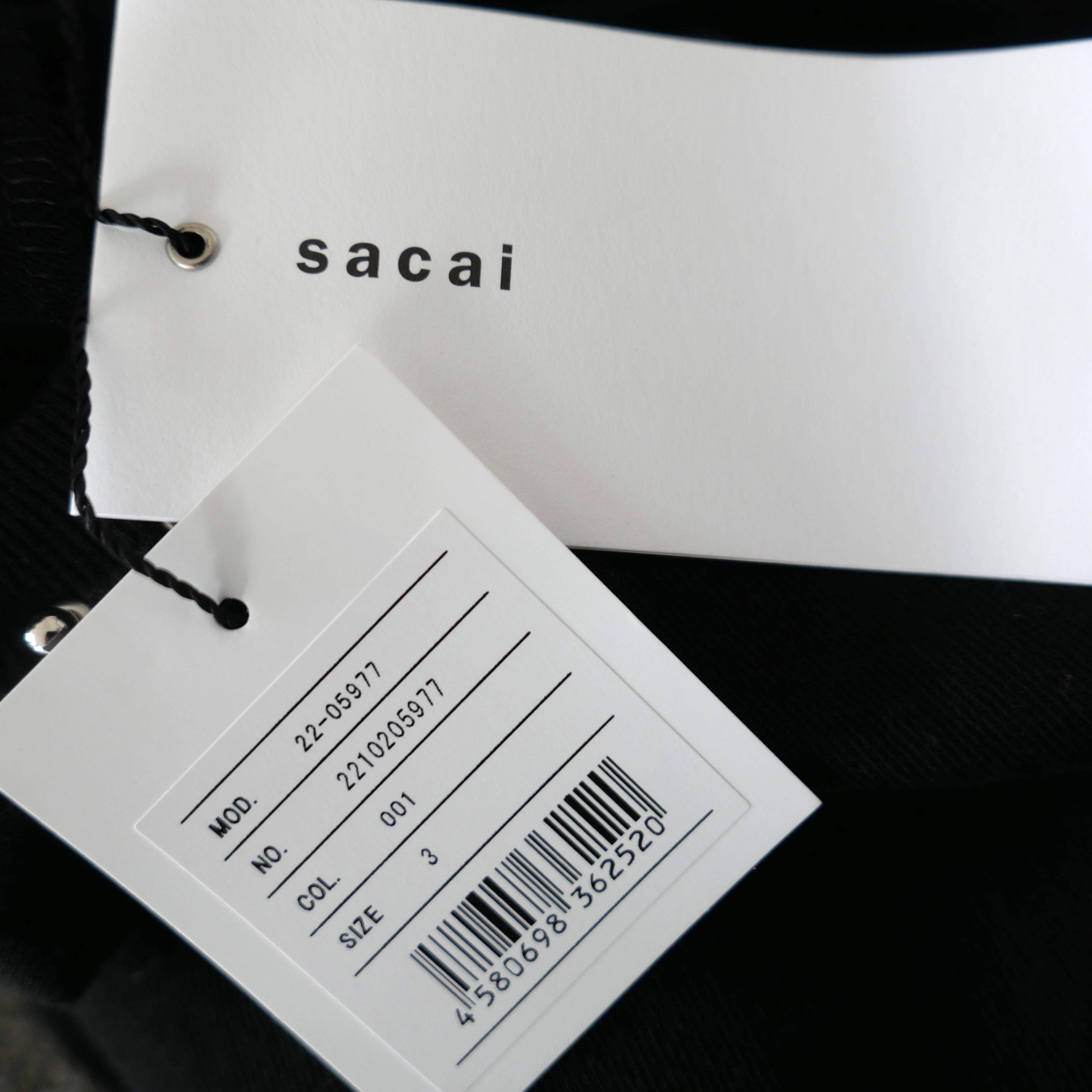 Maglietta Sacai Piercing Top in vendita 2