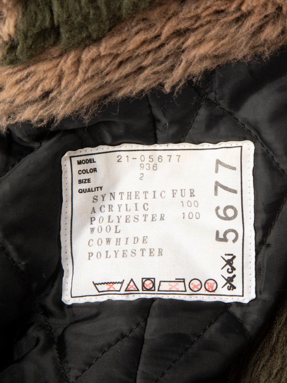 Sacai Sacai x KAWS Abrigo de piel sintética de camuflaje Talla M en venta 2