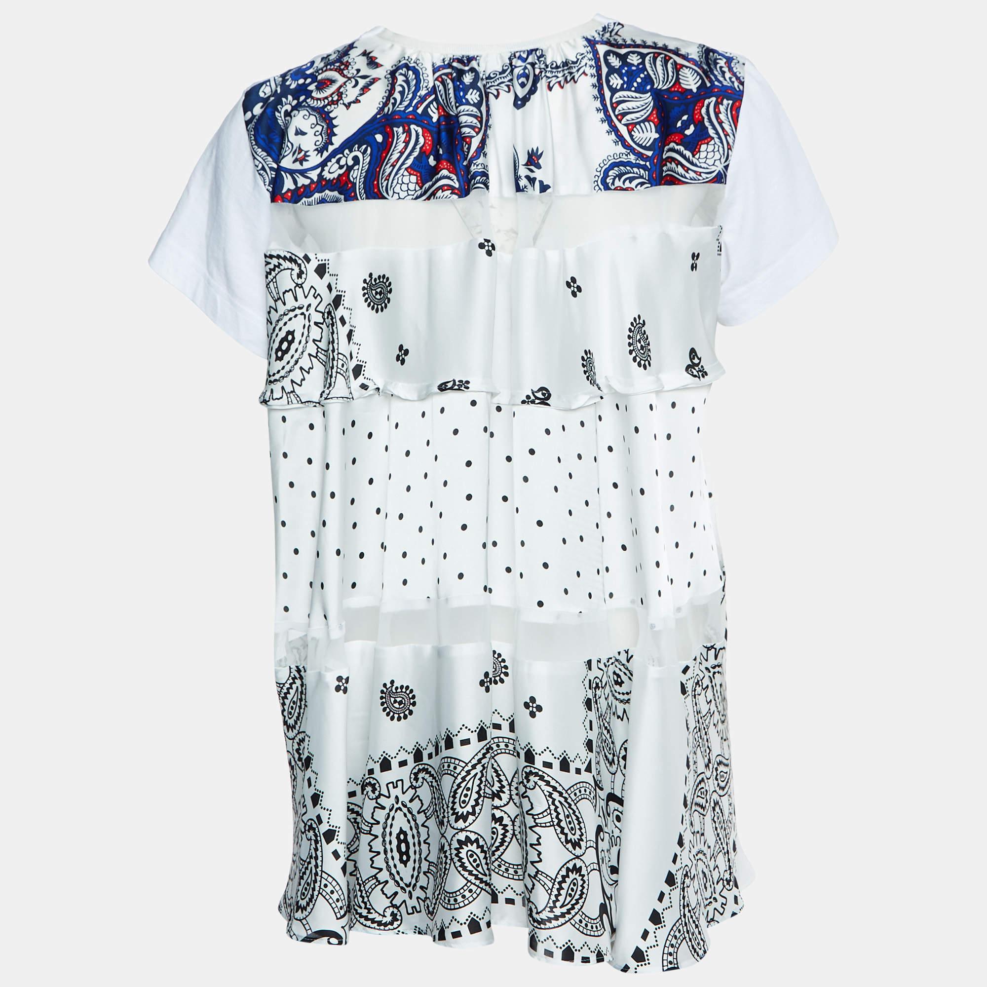 Find great style and comfort while wearing this designer top. Tailored using the best fabrics the creation has been given immense detail. Style it with a pair of jeans and flats.
