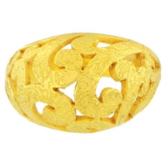 Sacchi  Anello in oro giallo satinato 18 carati in stile Art Deco a forma di curvatura