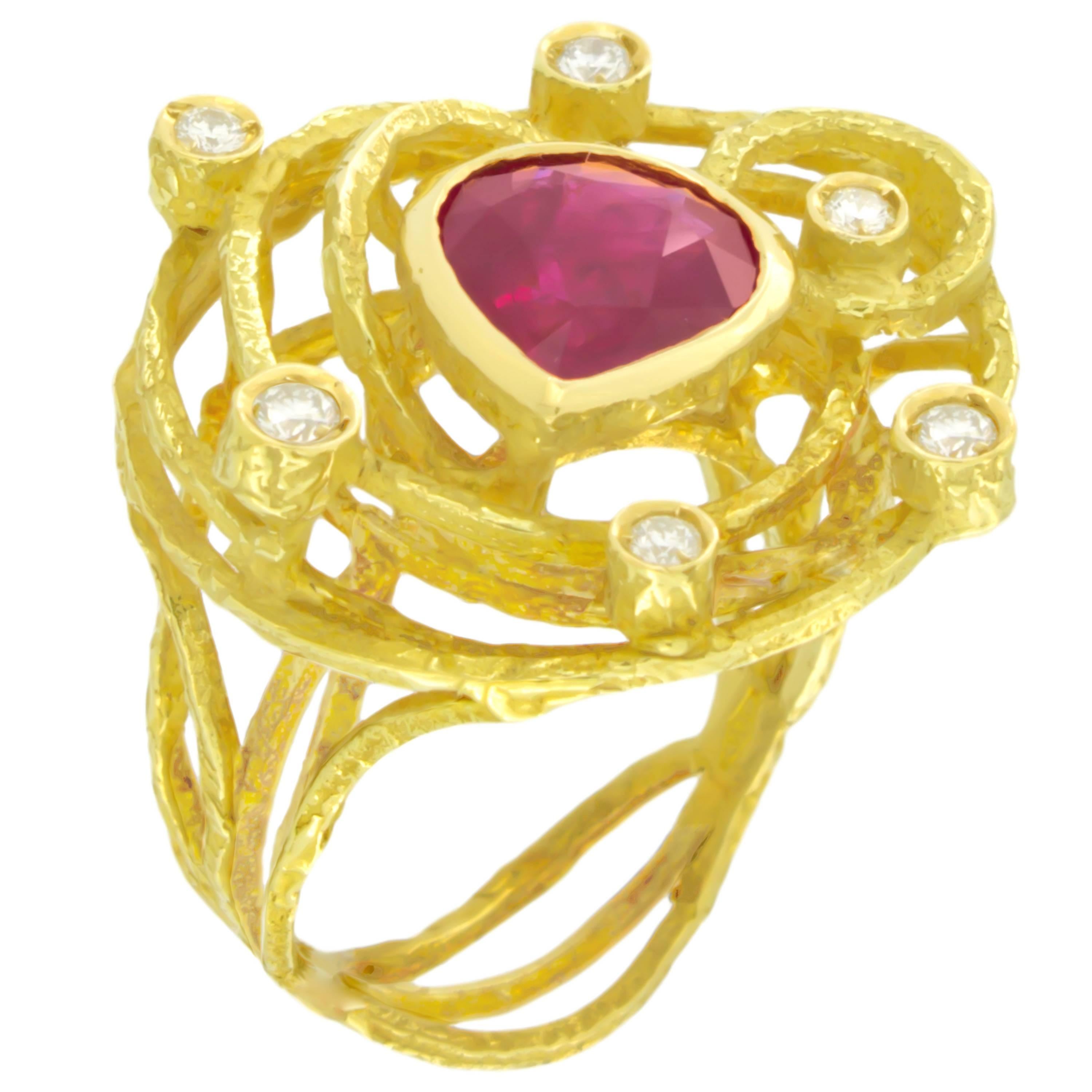 Sacchi 3.39 Carat Pear Ruby and Diamonds Gemstone 18k Yellow Gold Cocktail Ring For Sale