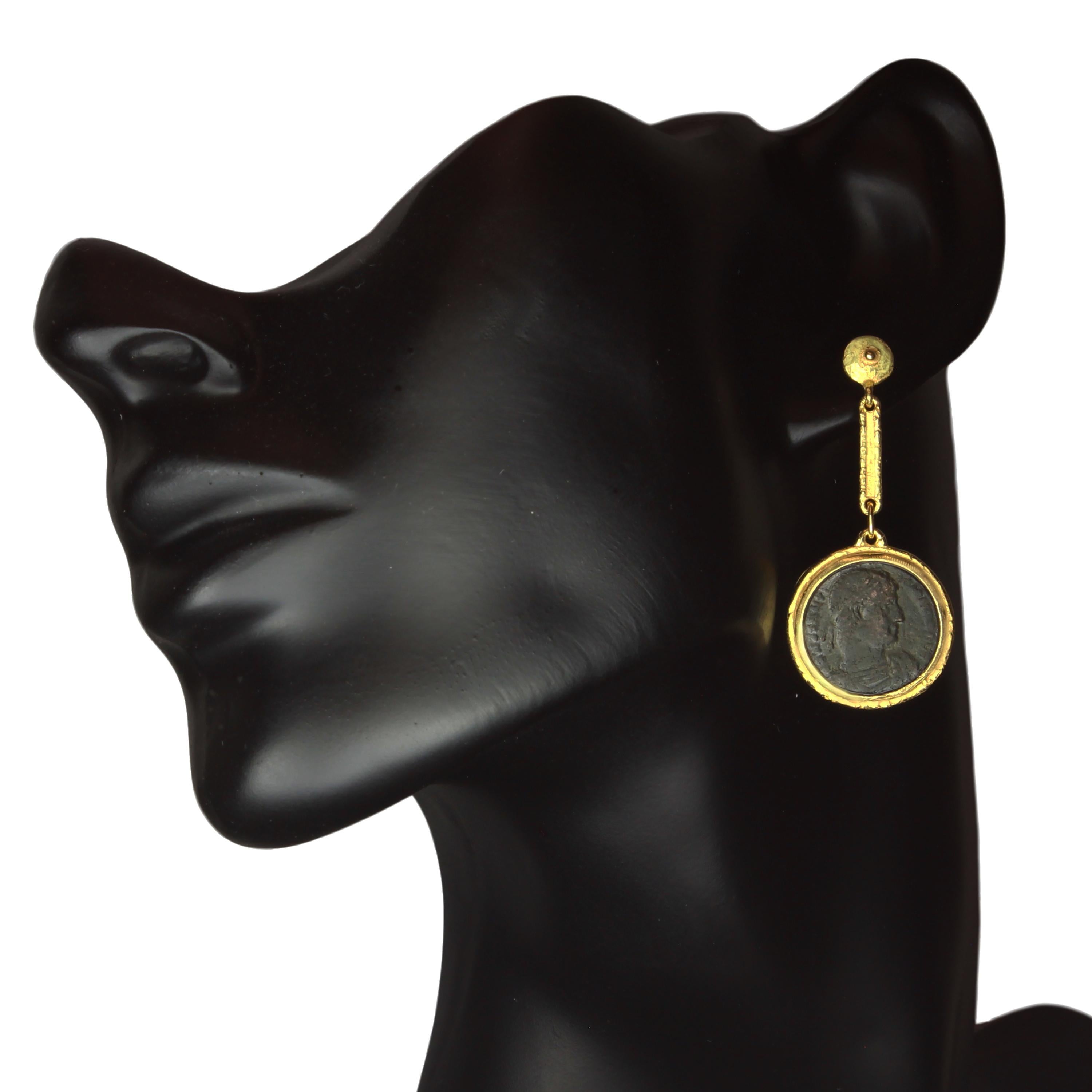 Pendientes Colgantes Sacchi Moneda Romana Antigua Oro Amarillo Satinado 18 Kilates en venta 2