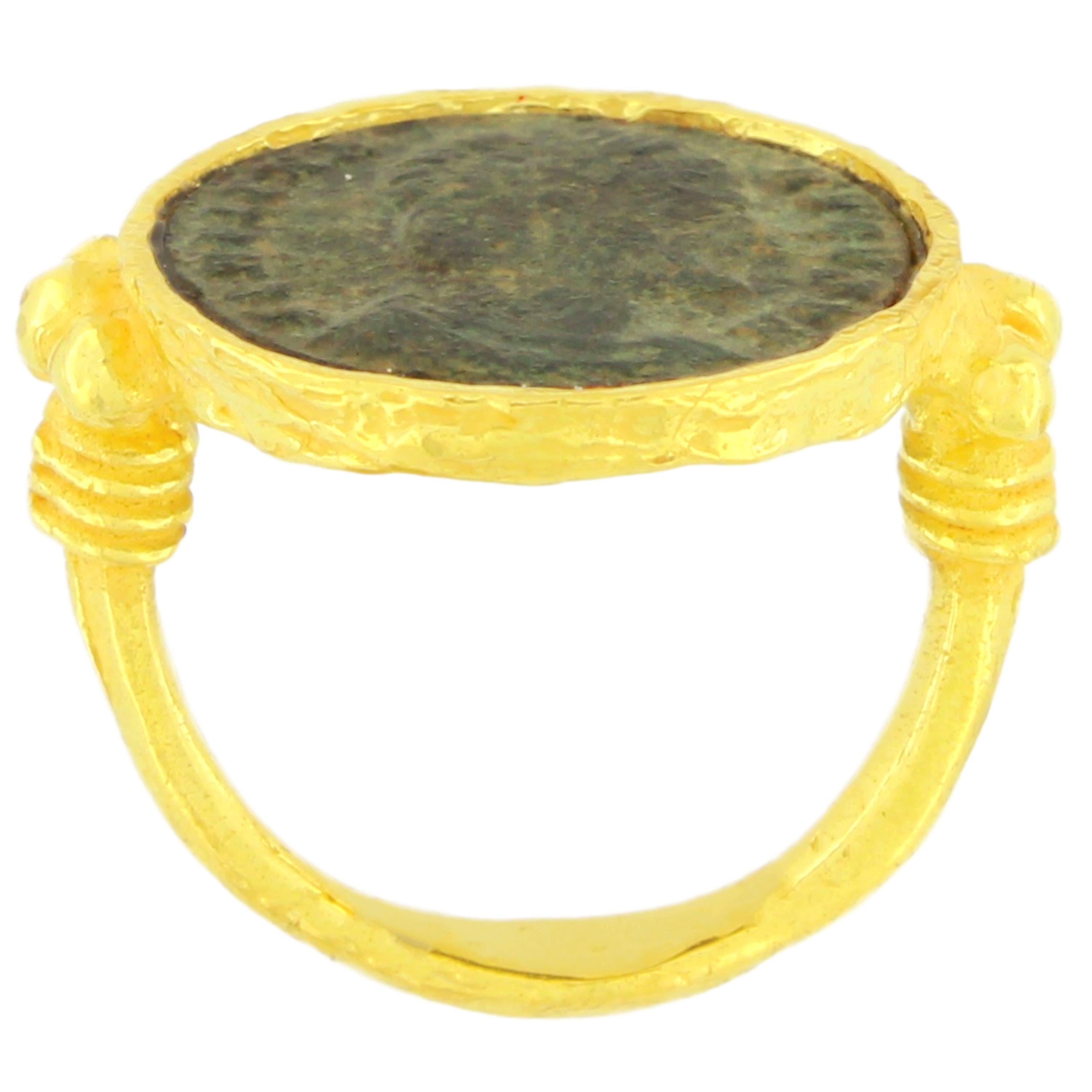 Women's or Men's Sacchi Antique Roman Coin Ring 18 Karat Yellow Gold For Sale