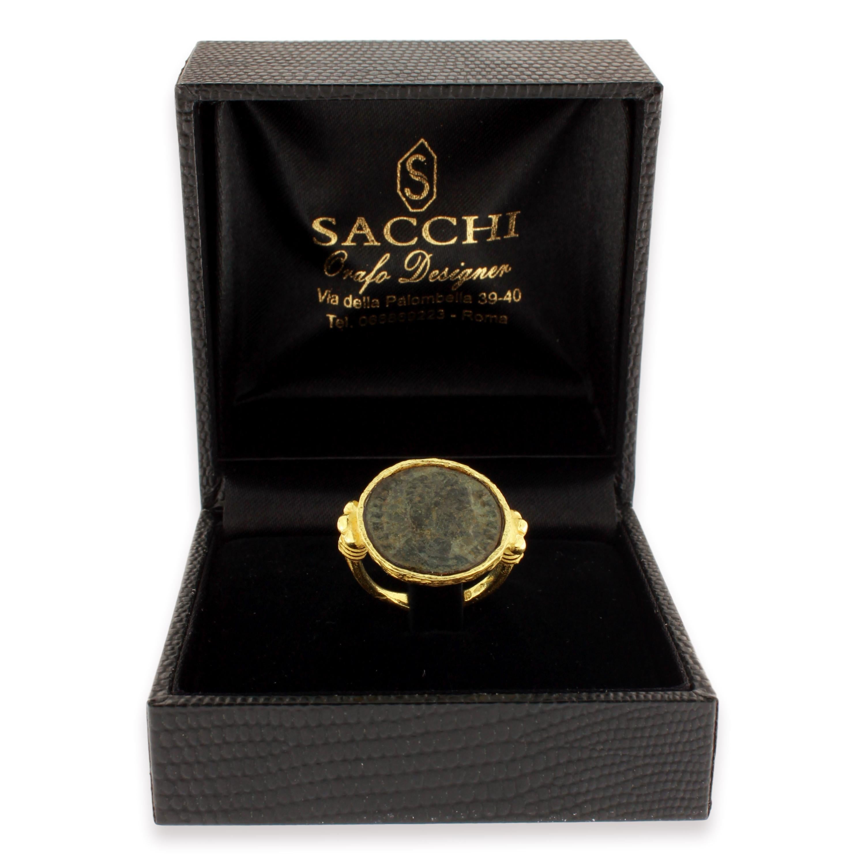 Sacchi Bague en or jaune 18 carats avec pièce de monnaie romaine ancienne en vente 4